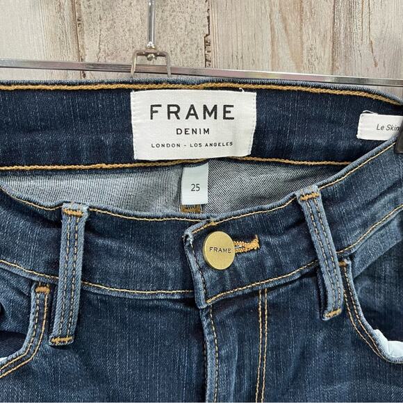 Frame X Revolve Denim Le Skinny De Jeanne Cascade Hem in Farrell - Picture 4 of 10